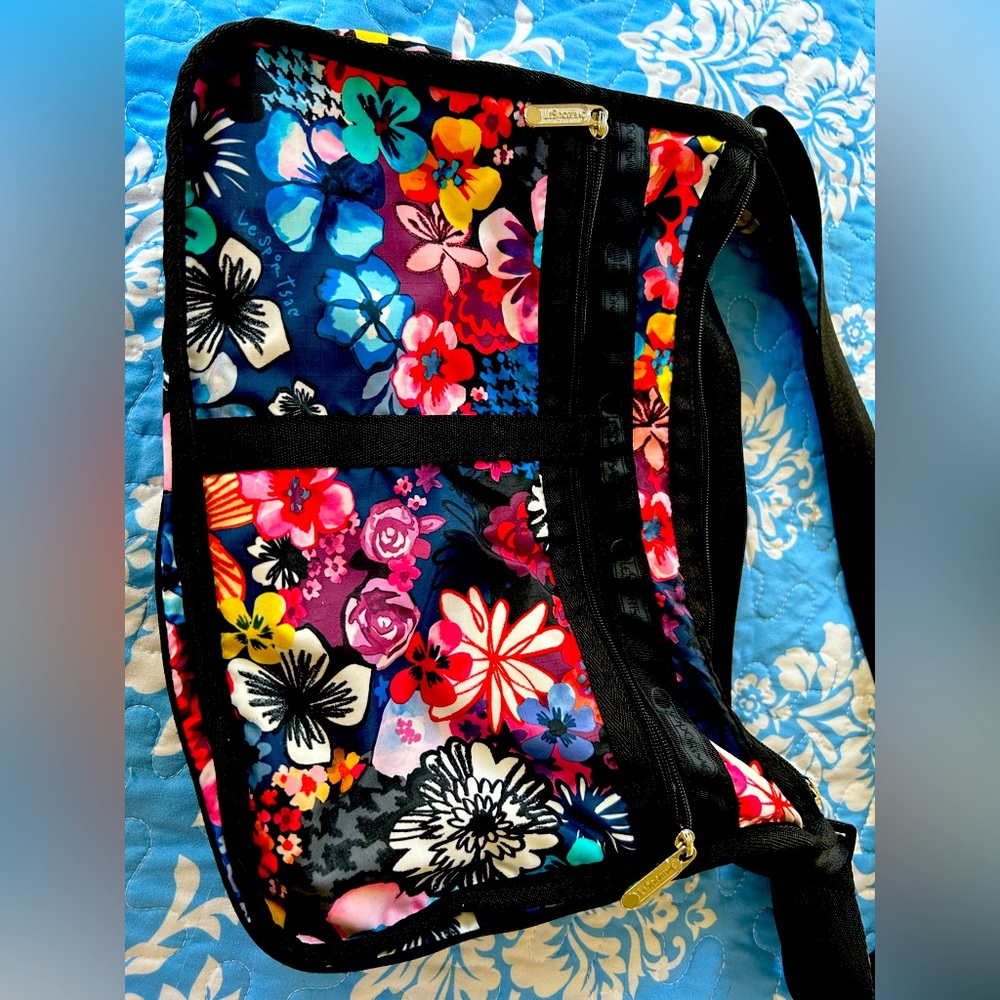 LeSportsac Delix Everyday Crossbody Bag